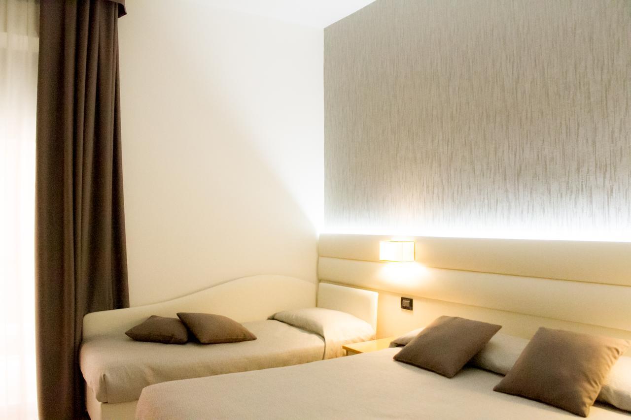 Hotel La Conchiglia เบลลาเรีย-อีเจอา มารีนา ภายนอก รูปภาพ
