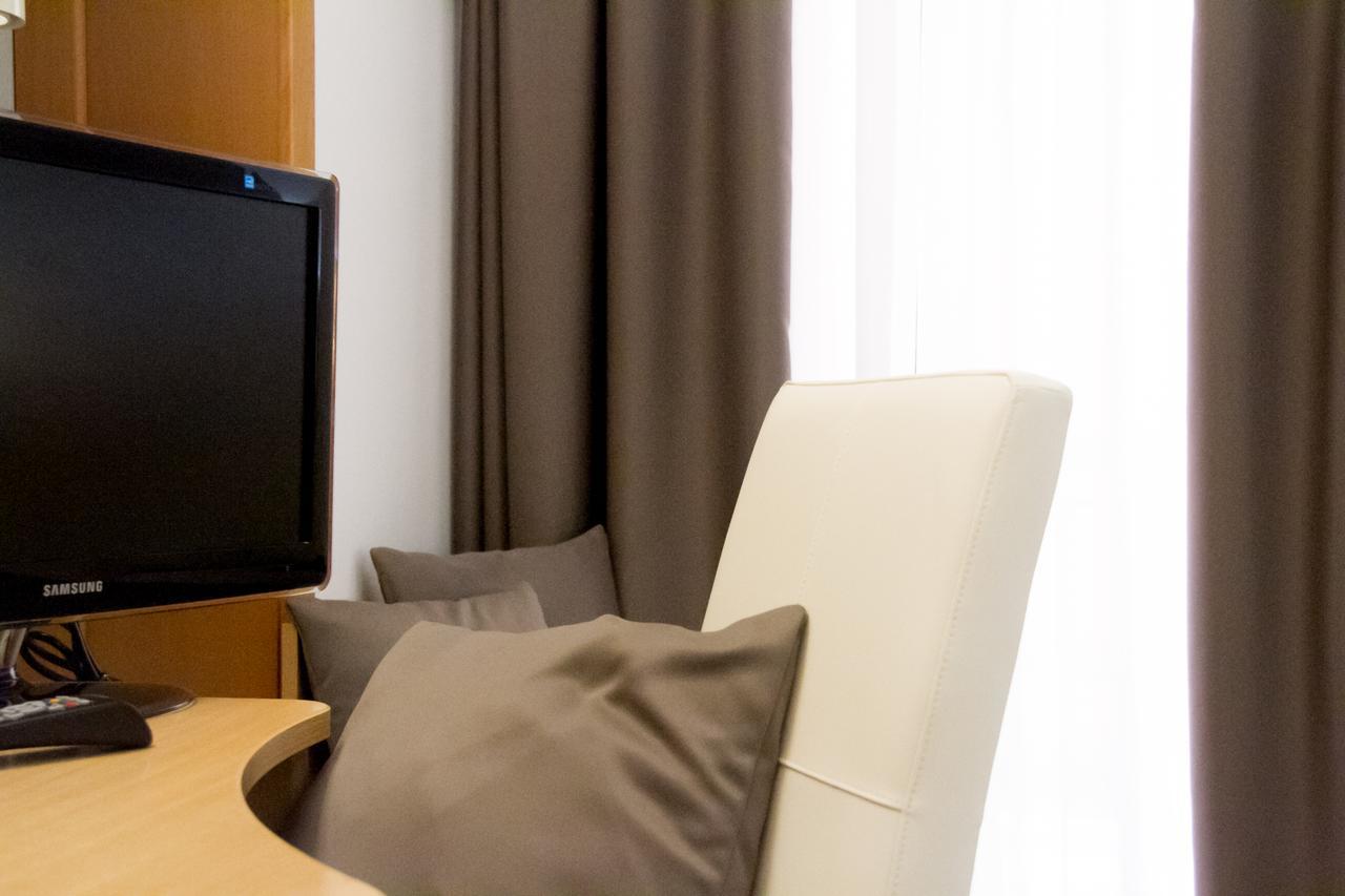 Hotel La Conchiglia เบลลาเรีย-อีเจอา มารีนา ภายนอก รูปภาพ